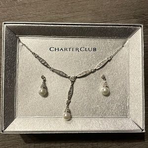 Necklace and earrings matching set